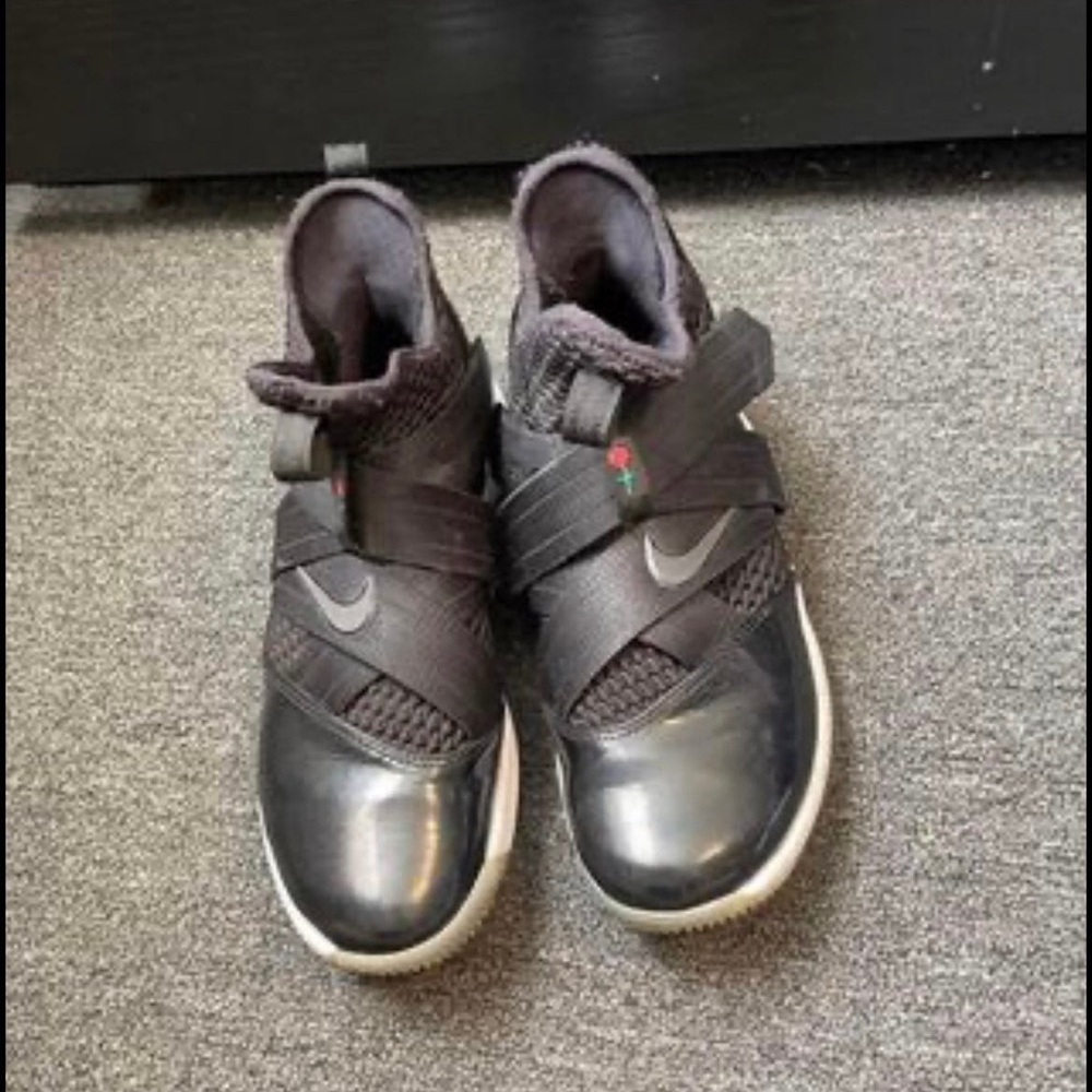Nike Lebron Soldier XII SFG Tuxedo Men's Size 8 Shoes  AO4054-005